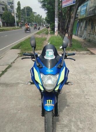 Suzuki Gixxer . 2018 for sale in Daulatpur, Khulna