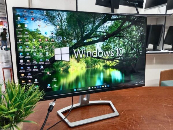 DELL 22 Inc IPS Borderless Monitor Full Fresh Condition For Sale in Race Course Comilla