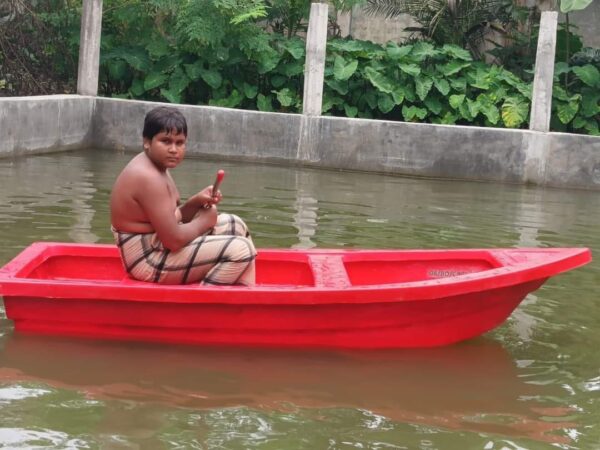 ফাইবার নৌকা বিক্রয় করা হয় সাতক্ষীরা নিউ মার্কেট মোড়, শহীদের গলি, সাতক্ষীরা।