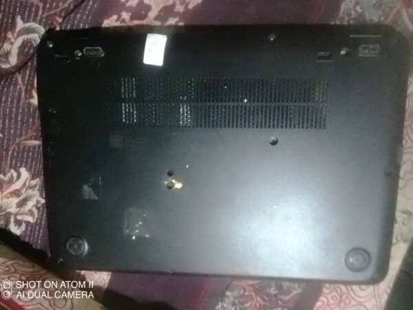 HP 820 G3 i5 6th feres leptob 8 Gb ram used for sale at Mithapukur in Rangpur.