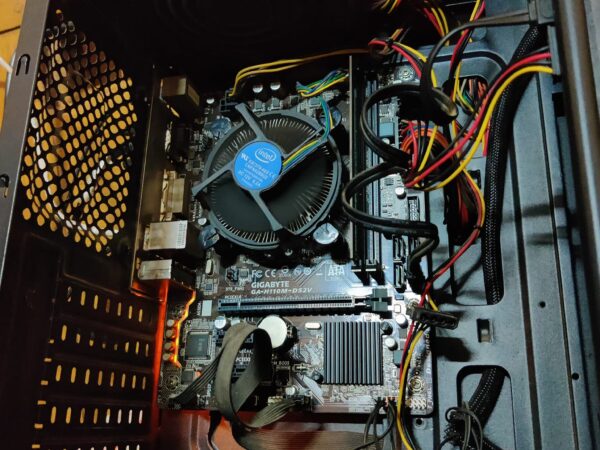 Gigabyte GA-H110M-DS2V Intel Core i3 6100 Modal Used PC For Sale In Dhaka.