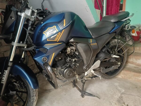 FZV2 Modal Used Motorcycle Full tiptop condition sale in Bogra.