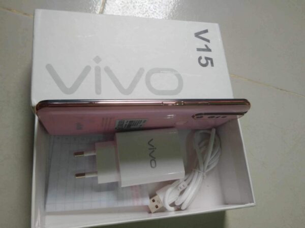 Vivo V15 6/128 Used Mobile Phone For Sale at Araihazar In Narayanganj.