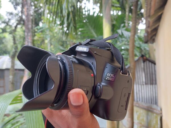 Canon 250D full fresh camera with 50mm prime lens Used for sale in Kurigram.