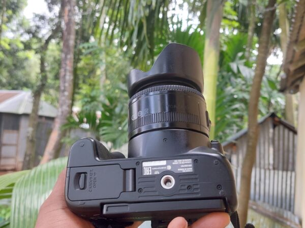 Canon 250D full fresh camera with 50mm prime lens Used for sale in Kurigram.