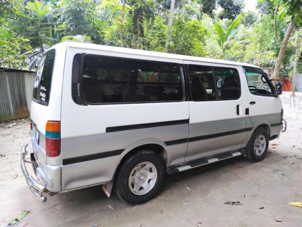 Toyota modle-2004 Microbus Used for sale at Kashinathpur in Pabna .