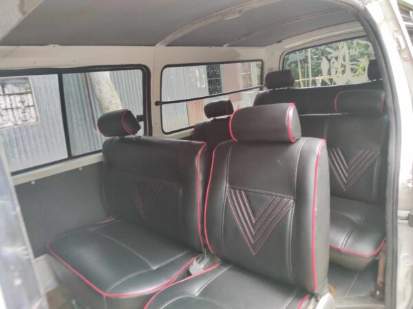 Toyota modle-2004 Microbus Used for sale at Kashinathpur in Pabna .