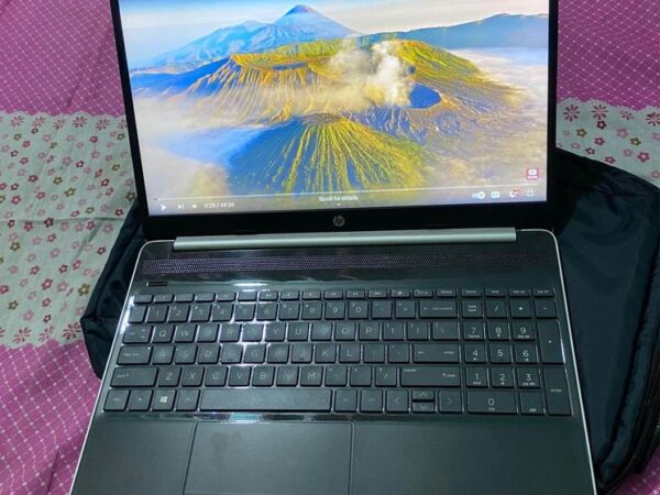 HP Laptop Core i7-10 th Genarerion 8 GB Ram DDR4 Used for sale at Badda in Dhaka.