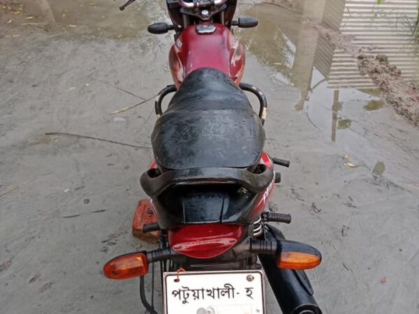 Bajaj Platina 100cc Modle Used Motorcycle For sale at Sadar Bus Stand In Shariatpur.