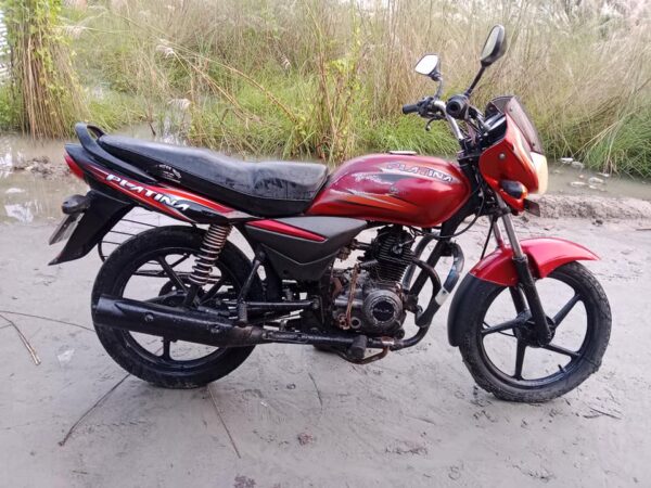 Bajaj Platina 100cc Modle Used Motorcycle For sale at Sadar Bus Stand In Shariatpur.