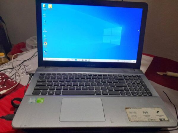 Asus x541u core i5-6th generation 8GB RAM+1TB HDD Used Laptop For Sale at Satmatha in Rangpur.