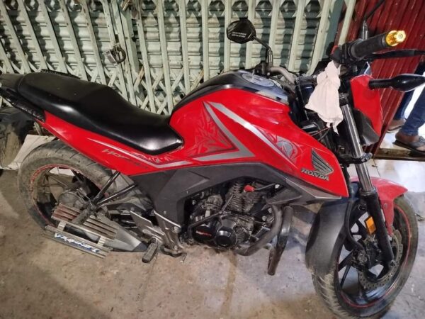 Honda Hornet 160cc Motorcycle For Sale at Mirpur in Dhaka