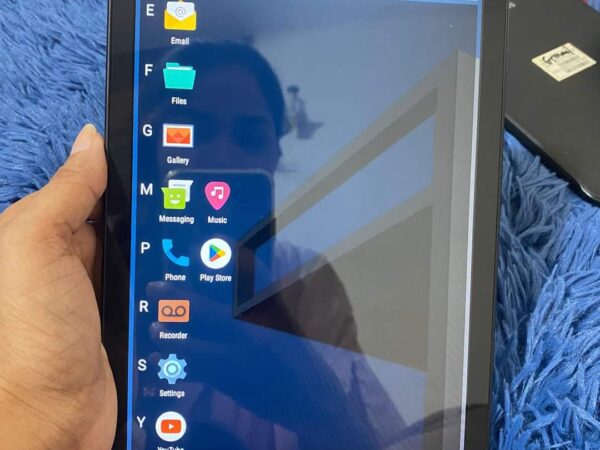 Samsung Galaxy Tab E 9.6″ For Sale at New Market City Complex in Dhaka.