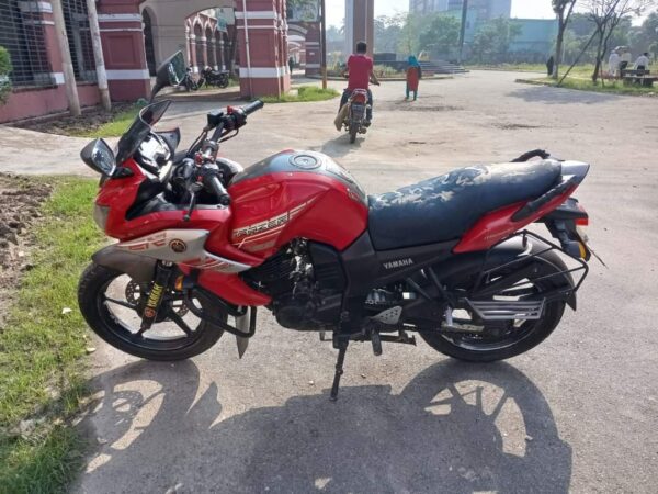 Yamaha Fazer 150cc Motorcycle For Sale at Jashore in Khulna.