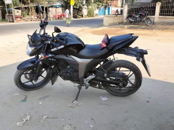 Suzuki Monoton 22-23 Motorcycle For Sale at Ashtimtola Sherpur in Mymensingh.