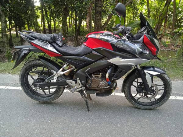 Bajaj Pulsar AS Motorcycle For Sale at Majhkandi Bazar Modhukhali Faridpur in Dhaka.