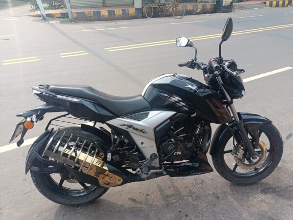 Tvs Apache 4V Motorcycle For Sale in Khulna.