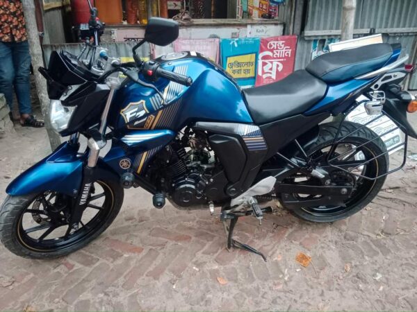 Yamaha Fz V2 Motorcycle For Sale at Doulatpur Arongghata in Khulna.