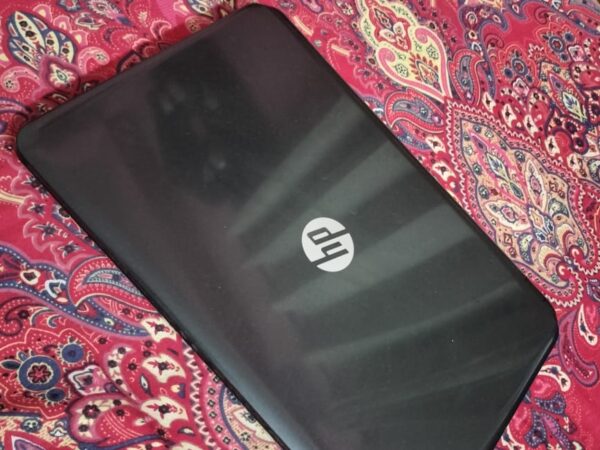 Hp core i3 3rd gen laptop Used For Sale In Mirpur 60 fit, Dhaka.