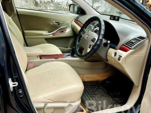 Toyota Premio G superior 2009 Modal Used Car Sale In Gulshan-1 Link road, Dhaka.