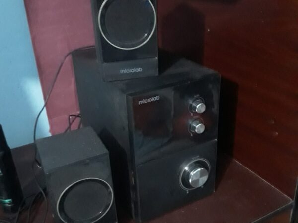 Microlab M-223 Modal Used Speaker For Sale Prime Medical College and Hospital In Rangpur.