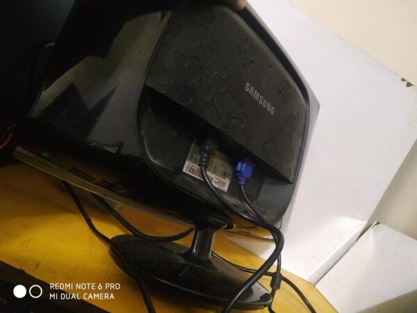 19 inchi samsung monitor for sell In dhaka mirpur 11.