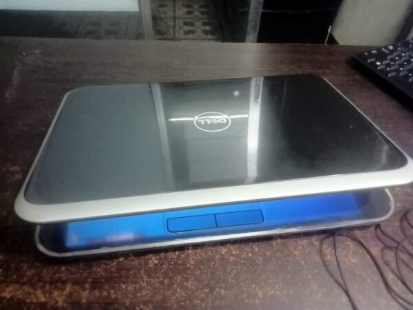 Dell Brand Laptop For Sale at Middle Badda, Gulshan in Dhaka.