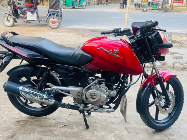 Bajaj Pulsar 150cc Motorcycle For at Mehedi Motors Joy Bangla Hat Bogura Sadar in Rajshahi.