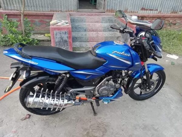 Bajaj Pulsar Single Disc 150cc Motorcycle For Sale at Nagorpur Chowhali Tangail in Dhaka.