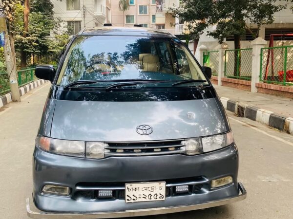 Toyota Estima Lucida 1994 Car For Sale at Sector-11, Uttara in Dhaka.