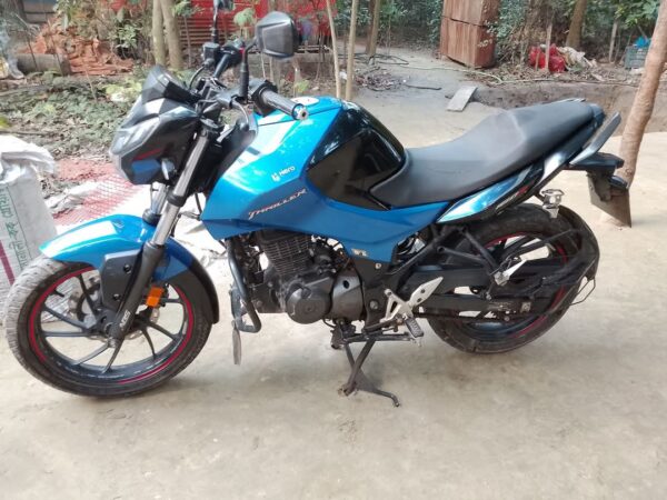 Hero Thriller 160R FI ABS 2021 Car For Sale at Phutala in Khulna.