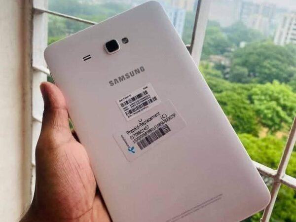 Samsung Galaxy j max Modle Used Tab Sale at new market city complex In Dhaka.