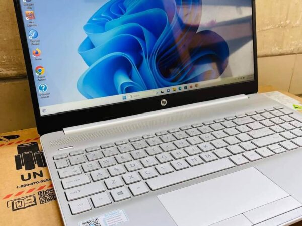 HP Laptop 15s-du3048TX modal used Laptop Sale at Taherpur In Sunamganj.