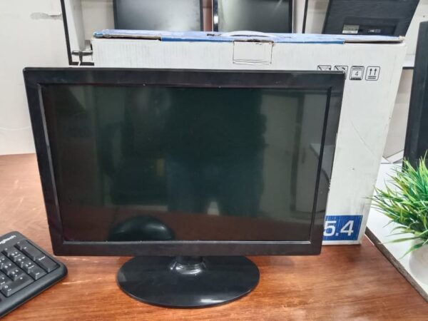 15.4 Inc Size Computer Monitor Used For Sale In Racecourse Comilla.