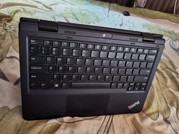 Lenovo thinkpad yoga11e Core i3-9th gen Used laptop Sale in Bhulta Gauchia, Rupganj, Narayanganj.