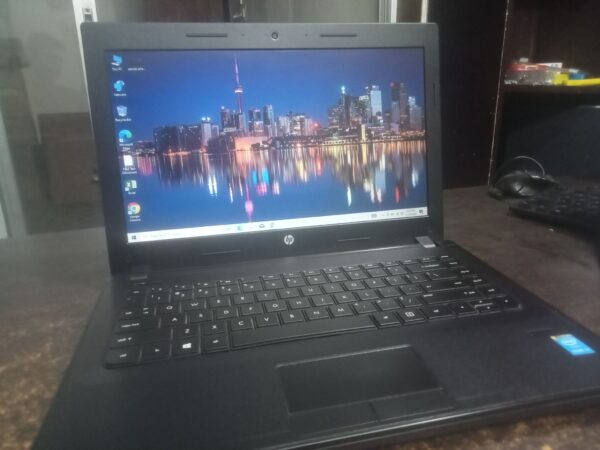 HP Intel core i3 4th gen @2.4GHz Brand Used Laptop Sale In Middle badda Gulshan, Dhaka.