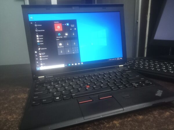 Lenovo Intel core i5 3rd gen @2.6GHz Brand Used Laptop Sale In Middle badda Gulshan, Dhaka.