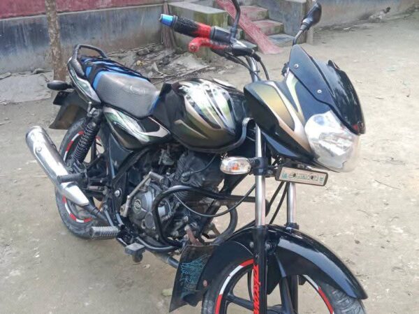 Bajaj Discover 100cc Motorcycle For Sale at Dhonbari Tangail in Dhaka.