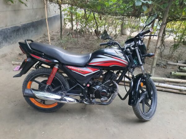 Honda Dream New 110cc Motorcycle For Sale at Nandail in Mymensingh.