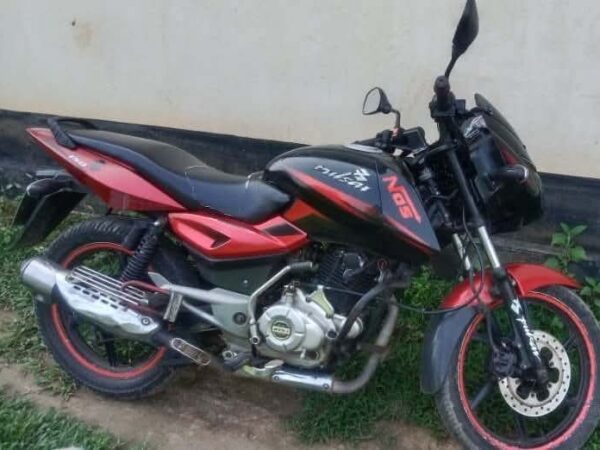 Bajaj Pulsar 150cc Motorcycle For Sale at Mawna, Sreepur, Gazipur in Dhaka.