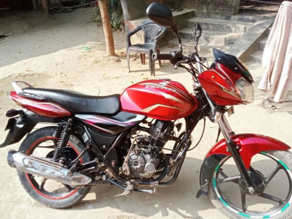 Bajaj Discover 100cc Motorcycle For Sale at Tangail Sadar Kagmari in Dhaka.