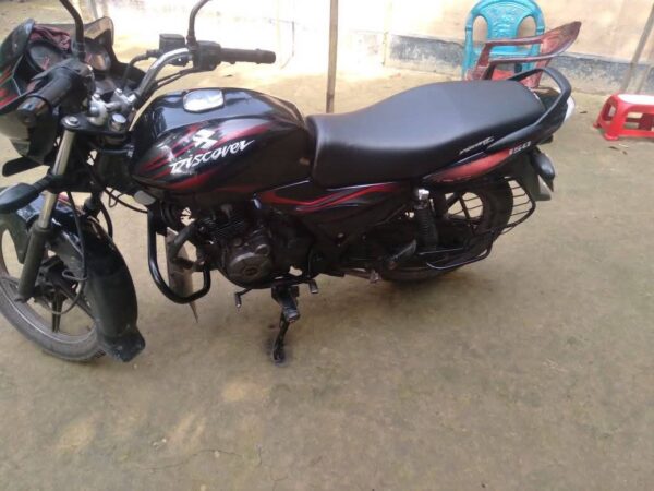 Bajaj Discover 150cc Motorcycle For Sale at at Jhumjhumpur, Jashore in Khulna.