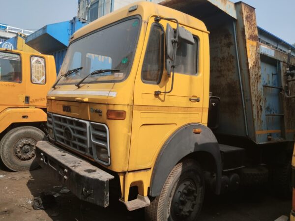 Construction truck For sale