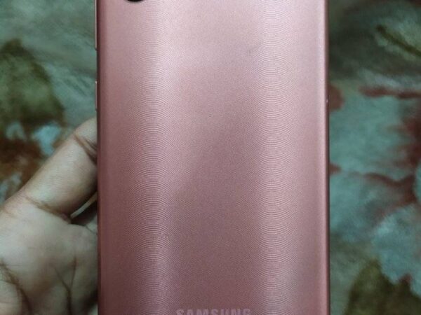 Samsung A04 Ram/Rom 3/32 Model Used Mobile Phone Sale In Basherpul, Demra, Dhaka.