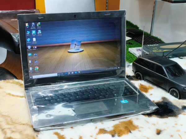 Dell Core i5 4GB RAM Used Laptop Sale in Agrabad Chowmuhoni Sheikh Mujib Road, Chittagong.