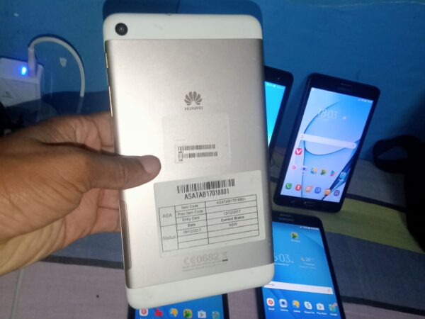 Huawei 4G, Samsung 3G huawei t2/J max 2/16 GB ,1.5/8 GB Modal Used Tab Sale In Mulatol, Rangpur.