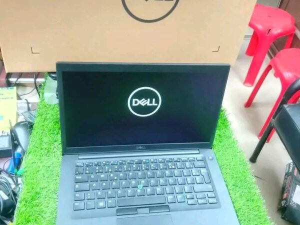 Dell core i7 8th gen 8/256 ssd Modal Used Laptop Sale In Jaleswaritala, Bogra Sadar.