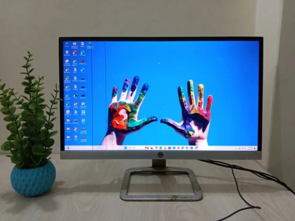 HP 21.5 IPS Borderless Monitor Used For Sale In Sonirakhra Jatrabari Dhaka.