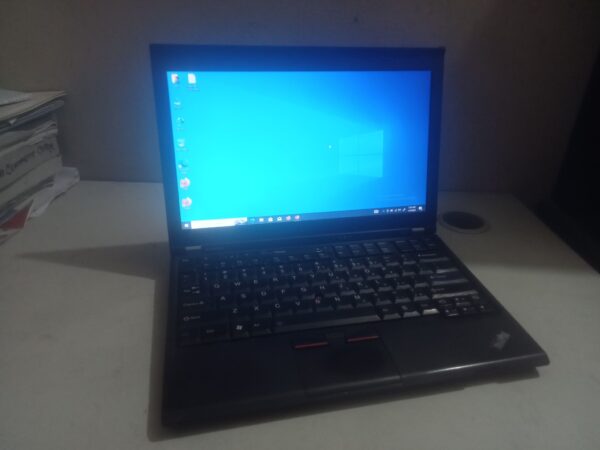 Lenovo Intel core i5 2nd gen @2.40GHz 4GB RAM Modal Used laptop Sale In Middle badda Gulshan, Dhaka.