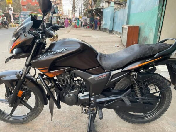 HERO HUNK 150cc Motorcycle For Sale at Tutpara in Khulna.